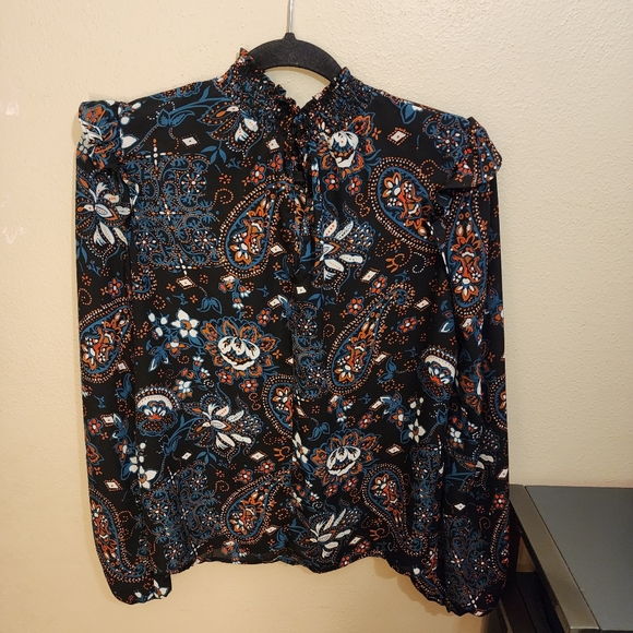 Lush Black Multicolored Floral Long Flutter Sleeve High Neck Blouse Size… - Picture 5 of 7
